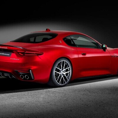 maserati-granturismo-coupe-trasera-roja