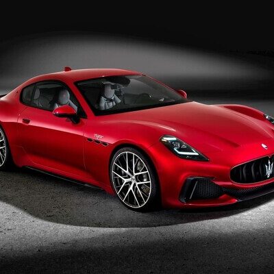 maserati-granturismo-lateral-delantera-rojo
